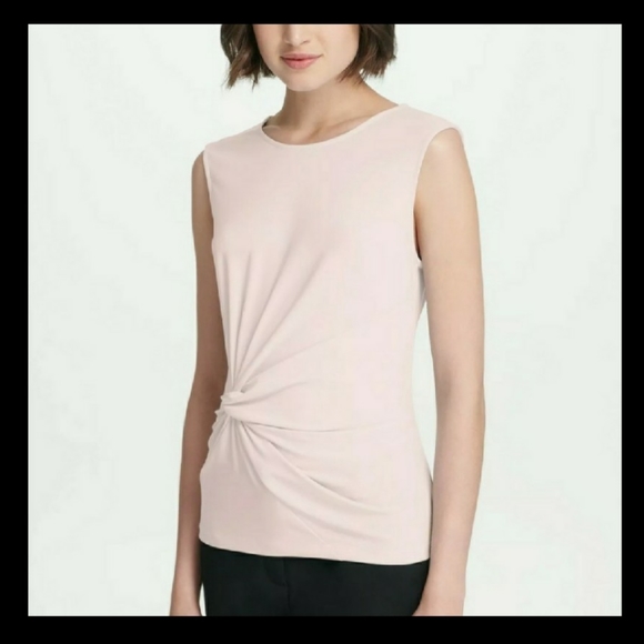 Tahari Tops - TAHARI Pullover top. Women's Medium